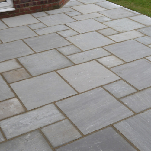 Silver Grey (Sawn & Honed)